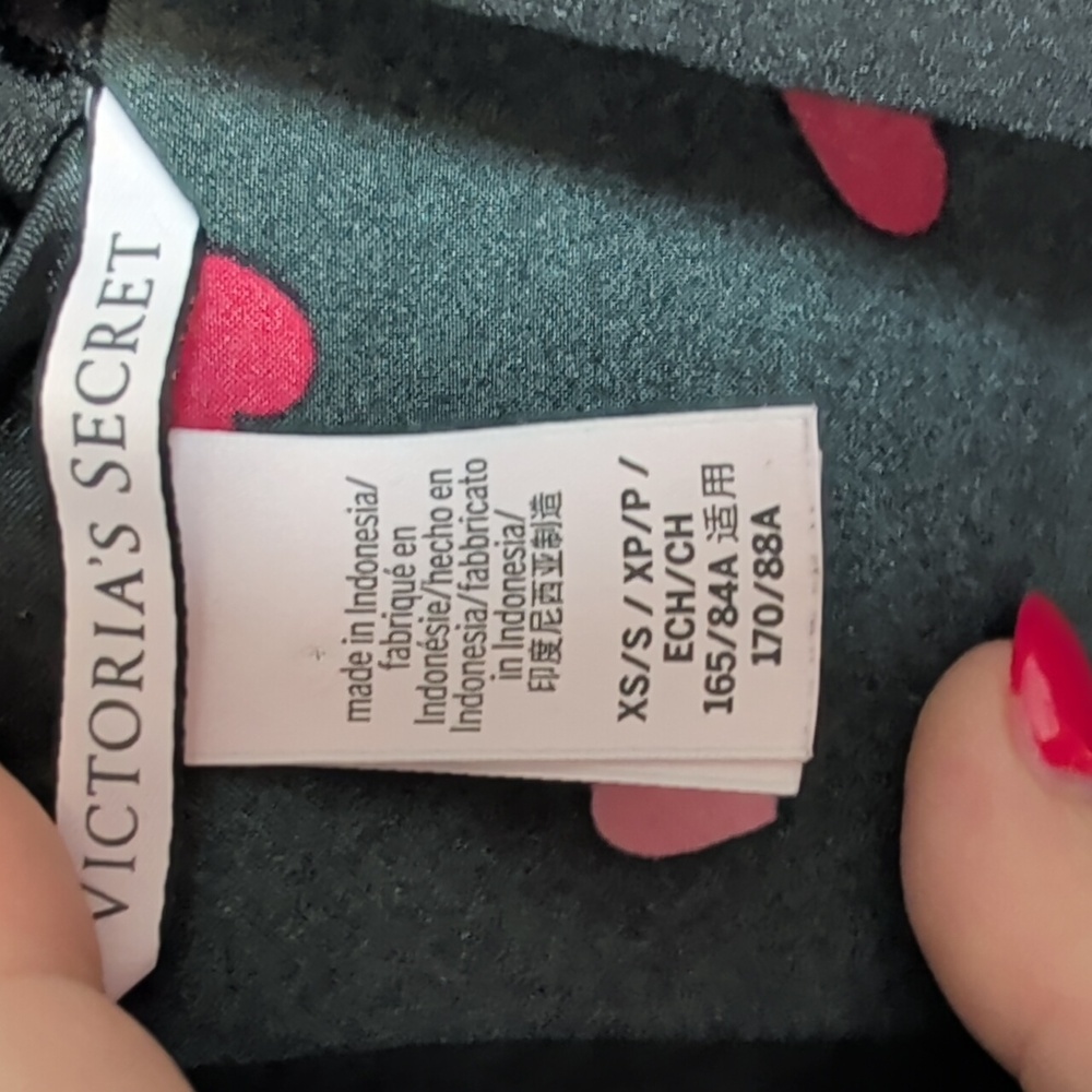 Victoria's Secret Heart Pattern Robe - Picture 3 of 6